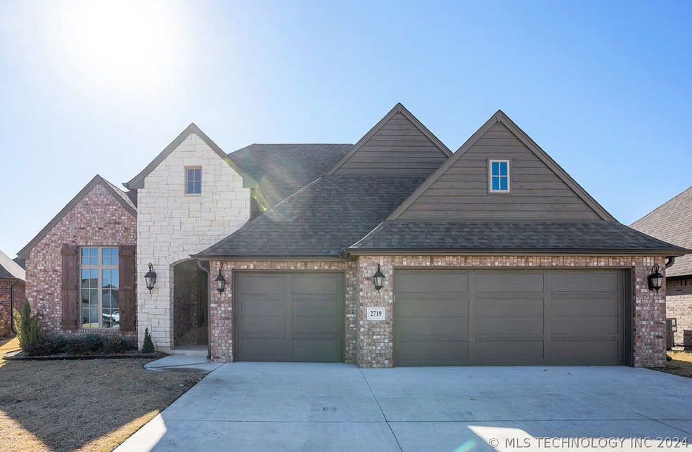 2719 E Portland Place, Broken Arrow, OK 74014 - photo 1