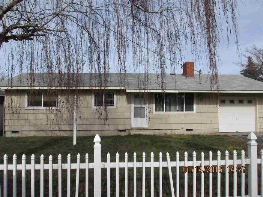 3821 Barry Ave, Klamath Falls, OR 97603 - photo 1
