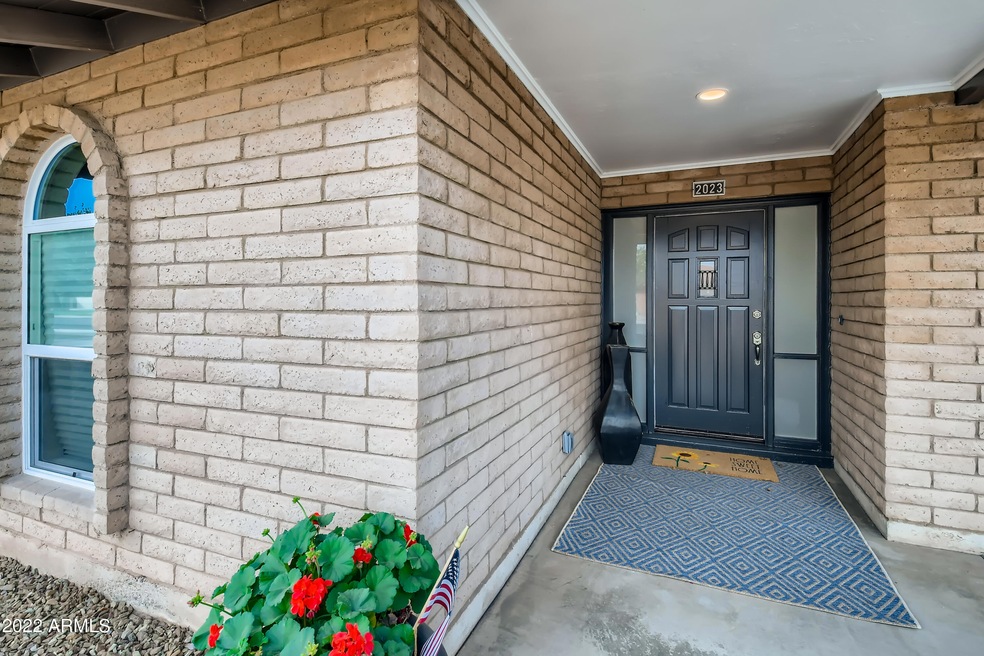 08 Exterior Front Entry