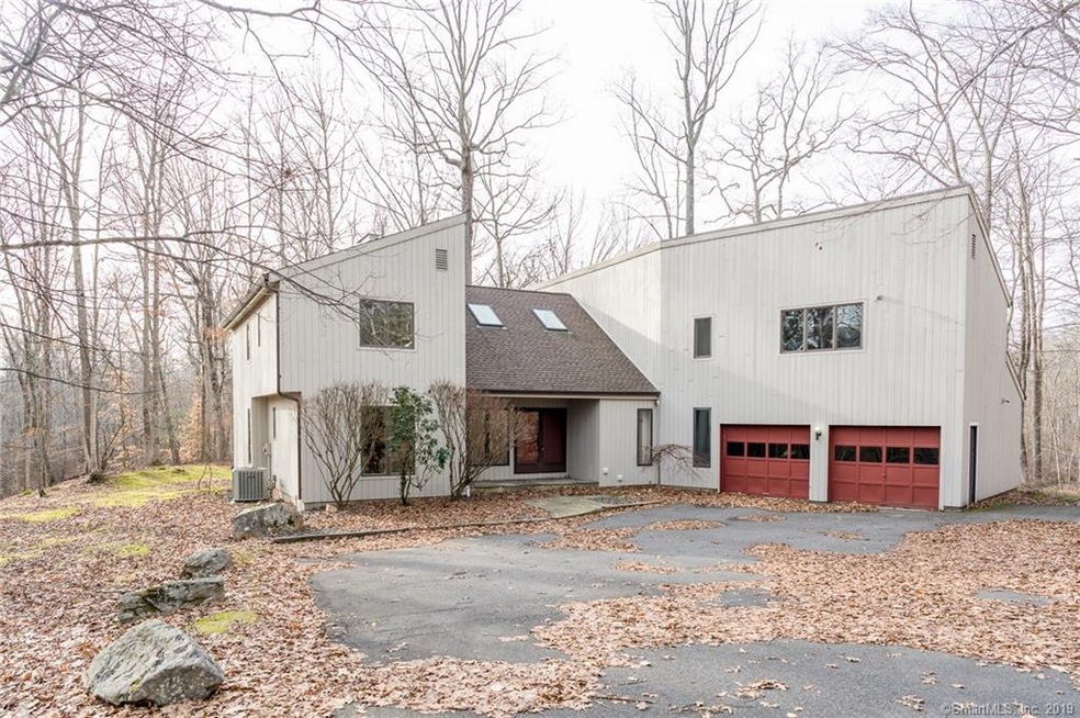 Welcome to 28 Brier Brook Road!