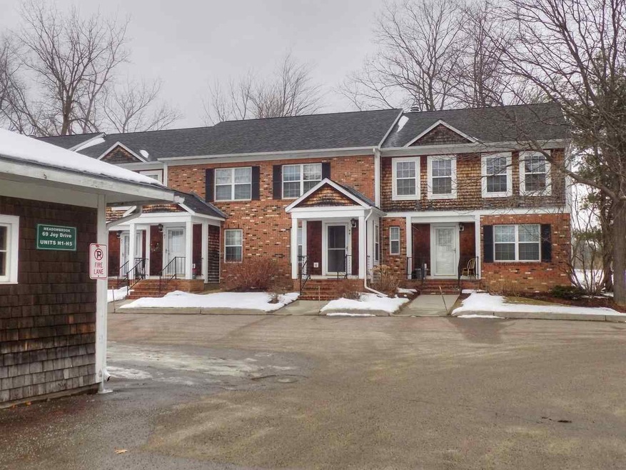 69 Joy Dr unit H4, South Burlington, VT 05403 - photo 1
