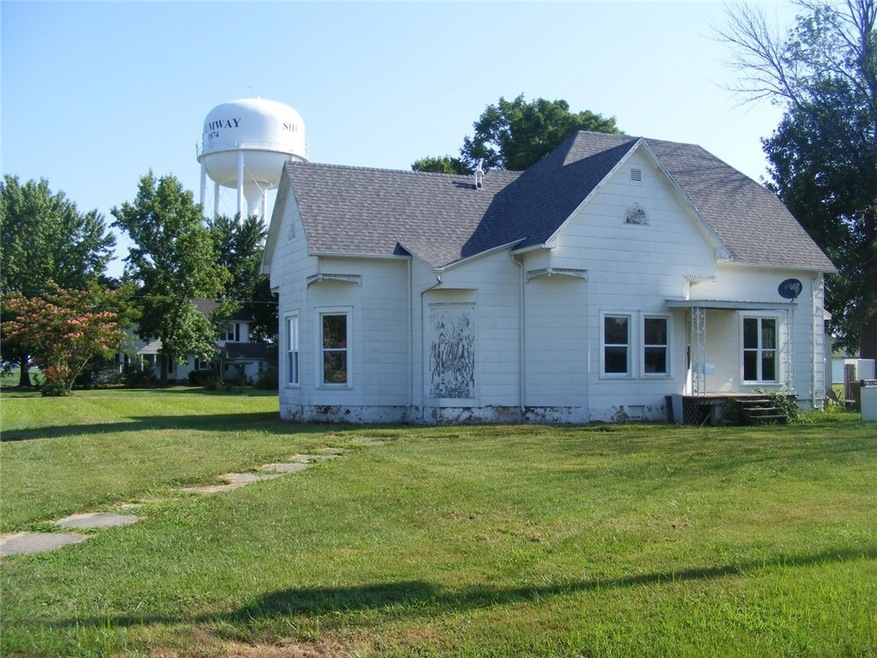 101 E North St St, Shumway, IL 62461 - photo 1