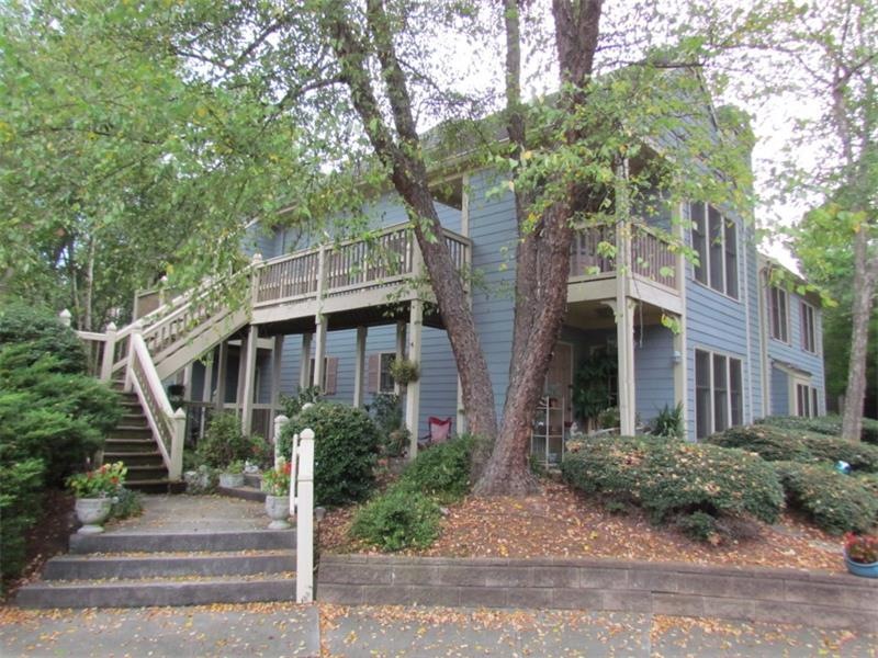 FRONT OF CORNER UNIT