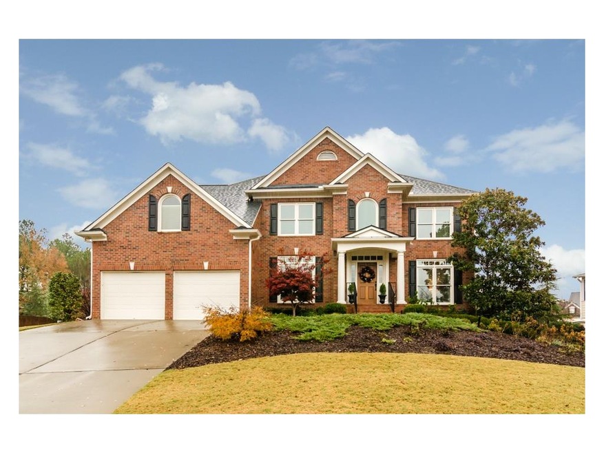 GORGEOUS SEVEN BEDROOM AND FIVE BATHROOM HOME