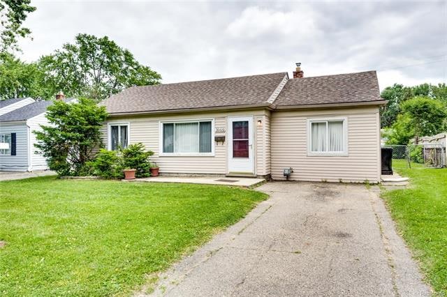 26600 Belanger St, Roseville, MI 48066 - photo 1