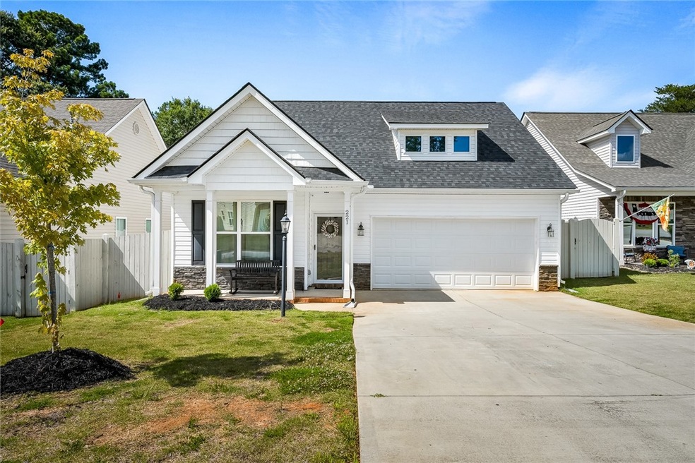 221 Magnolia Ln, Pendleton, SC 29670 - photo 1