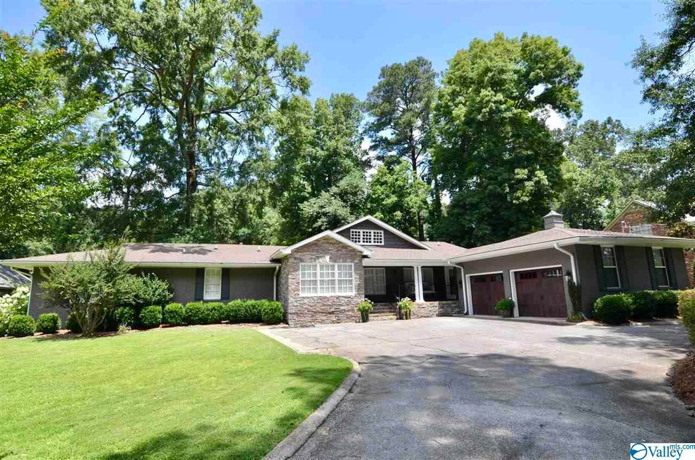 108 Fairoaks Cir, Gadsden, AL 35901 - photo 1