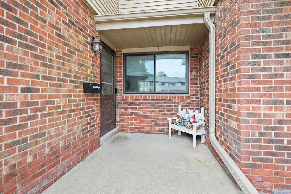 5720 Cambridge Cir