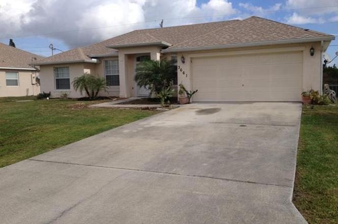3661 SW Viceroy St Front Pic