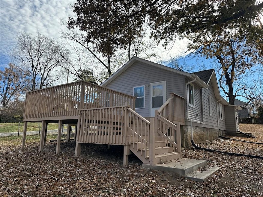 11335 E 13th St S, Independence, MO 64052 - photo 1