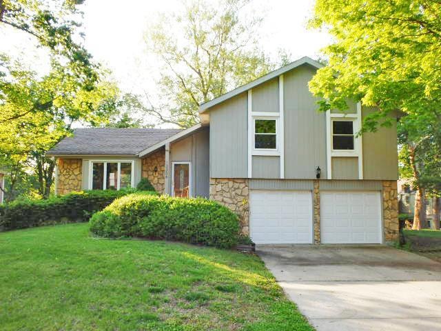 13306 W 82nd St, Lenexa, KS 66215 - photo 1