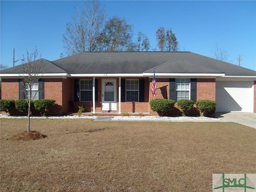 GREAT BRICK HOME WITH SINGLE CAR GARAGE.