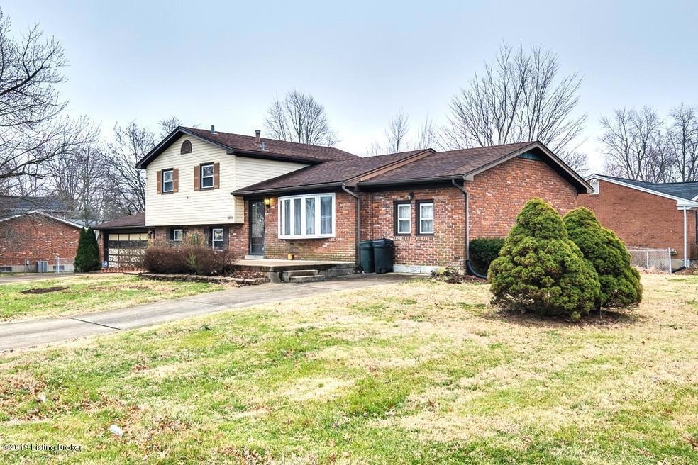 9208 Waltlee Rd, Louisville, KY 40291 - photo 1