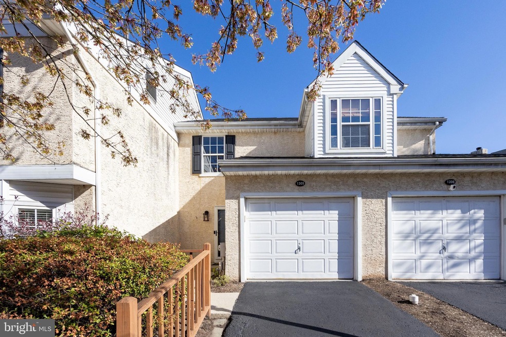 1305 Coventry Pointe Ln, Pottstown, PA 19465 - photo 1