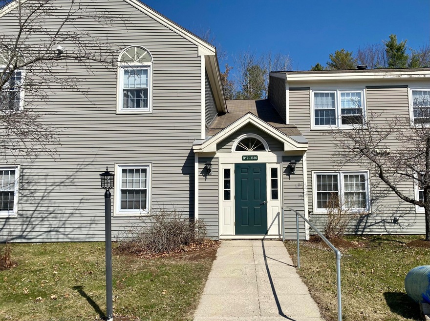 B-20 Somerset Condos unit 20, Freeport, ME 04032 - photo 1