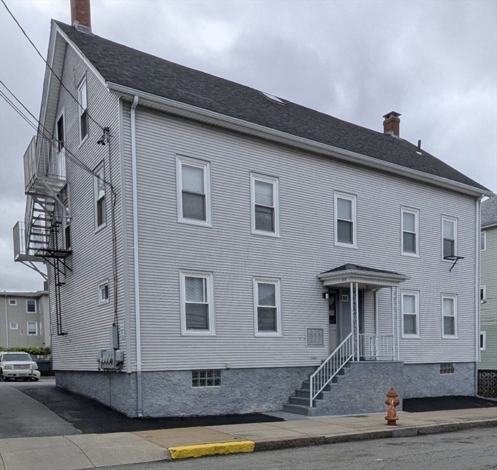 59 Davis St unit 2, Fall River, MA 02720 - photo 1