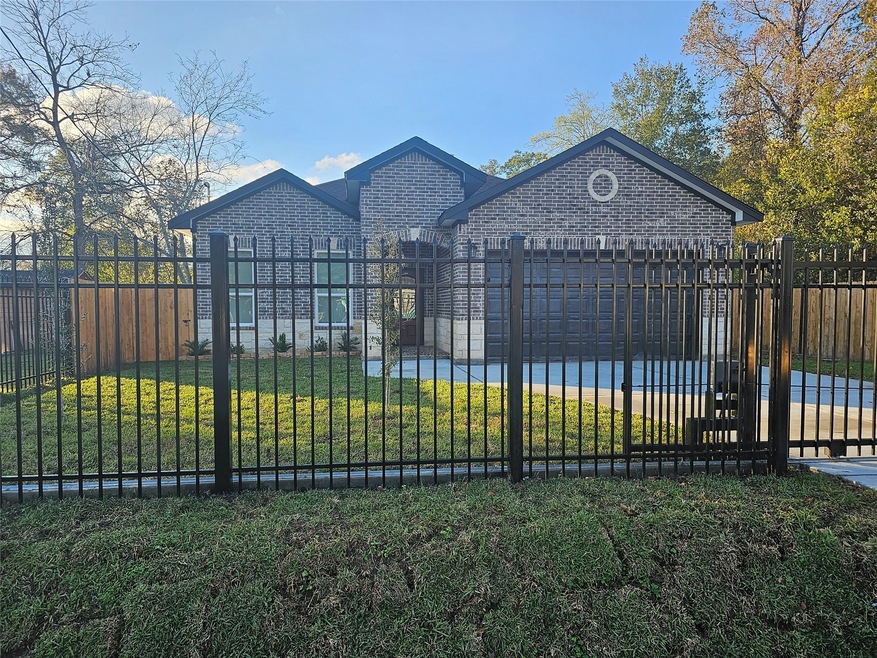 5210 Parker Rd, Houston, TX 77016 - photo 1