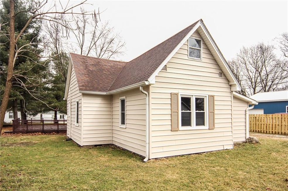 305 W Spencer St, Sheridan, IN 46069 - photo 1