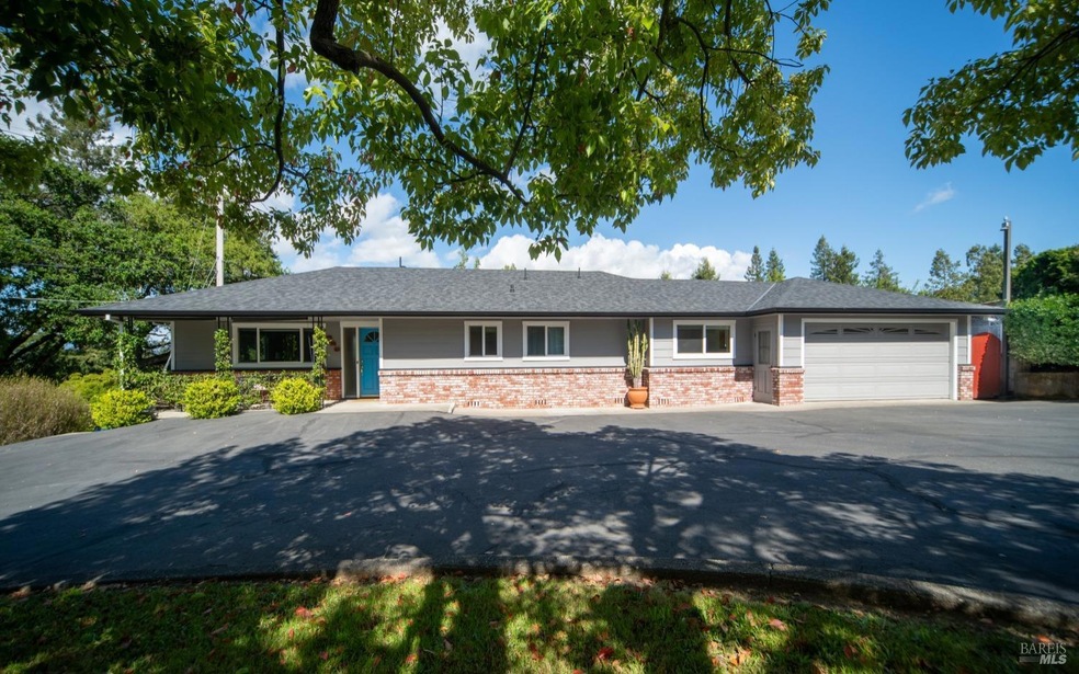 Welcome to 625 Sparkes Road in desirable Sebastopo