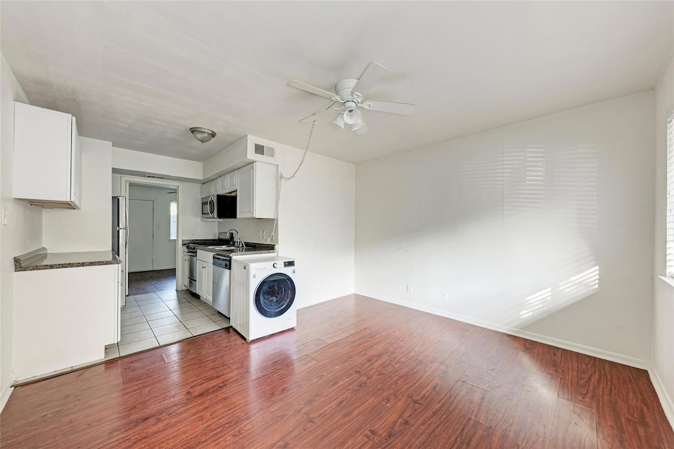 1010 W 23rd St unit 5, Austin, TX 78705 - photo 1