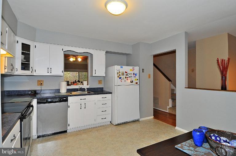 7419 Setting Sun Way, Columbia, MD 21046 - photo 1