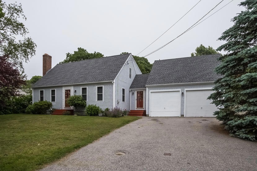 17 Studley St, Fairhaven, MA 02719 - photo 1