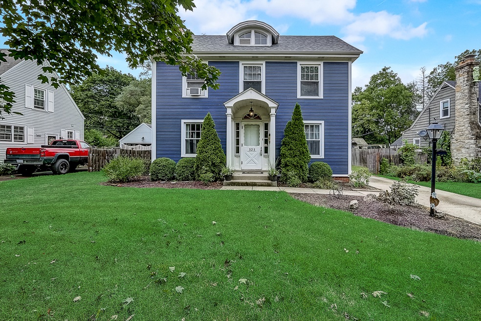 323 N Jefferson St, Batavia, IL 60510 - photo 1