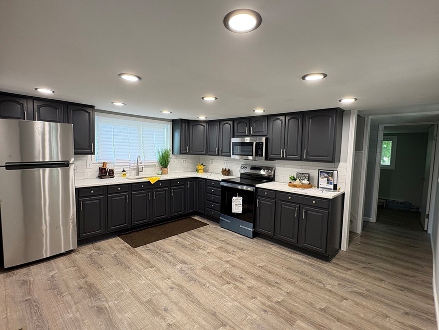 15 Bates St, Westfield, MA 01085 - photo 1