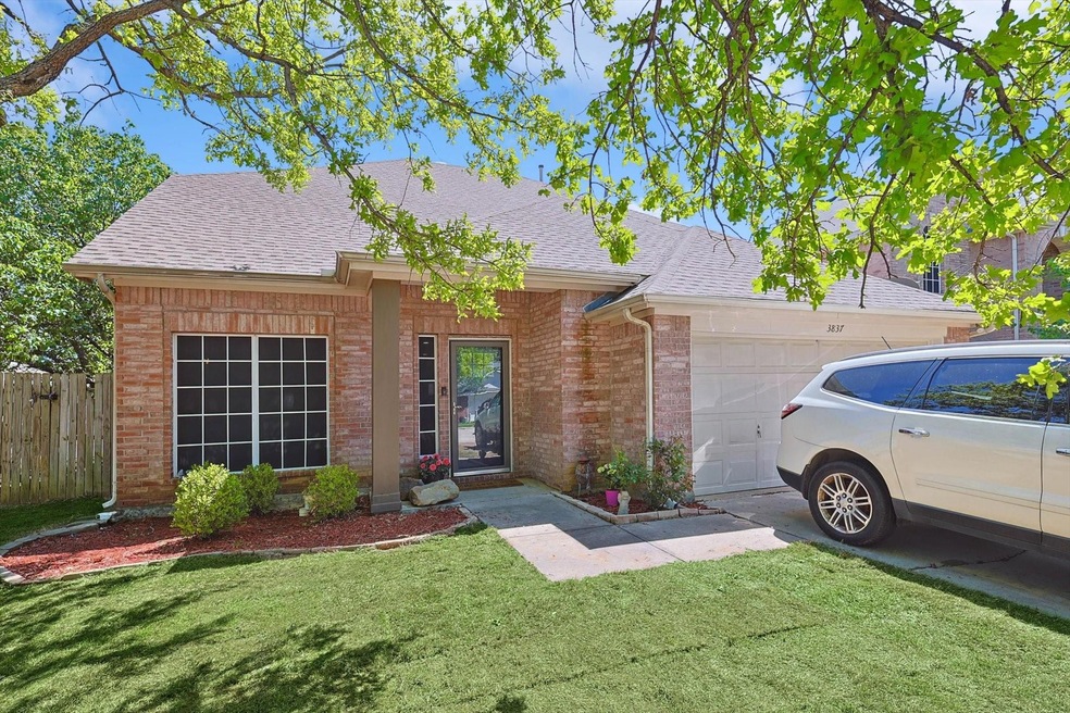 3837 Chimney Rock Dr, Denton, TX 76210 - photo 1