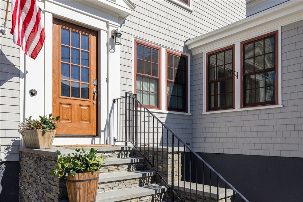 4 Sherman St, Newport, RI 02840 - photo 1