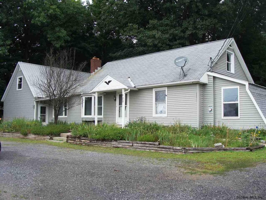 125 Jones Rd, Saratoga Springs, NY 12866 - photo 1