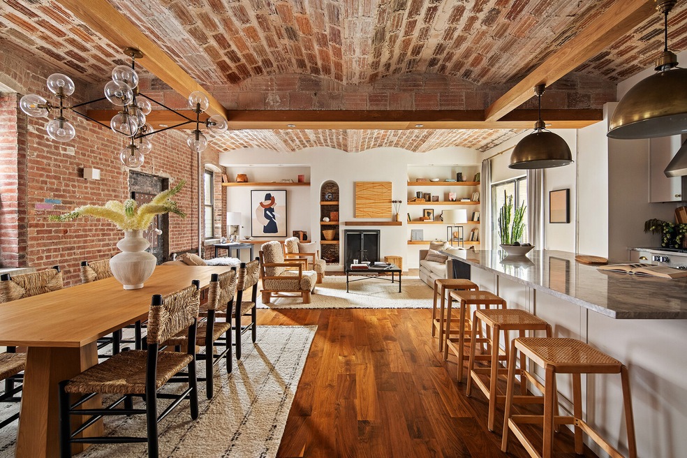 131 Perry St unit 3B, New York, NY 10014 - photo 1