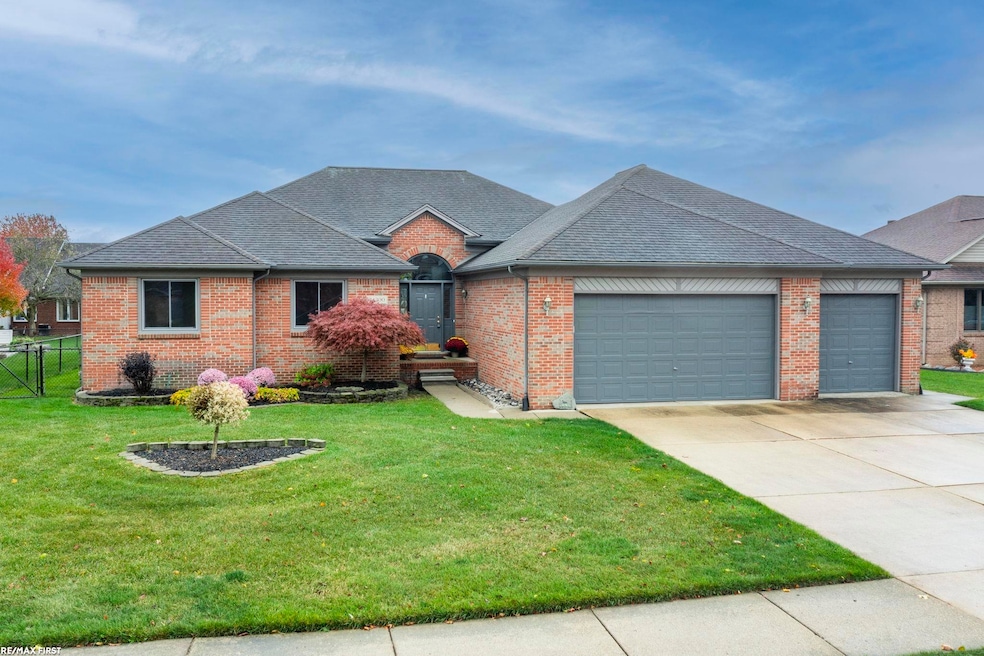 Under Contract $439,900