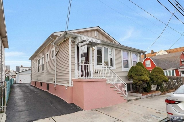 195 Maple St, Kearny, NJ 07032 - photo 1