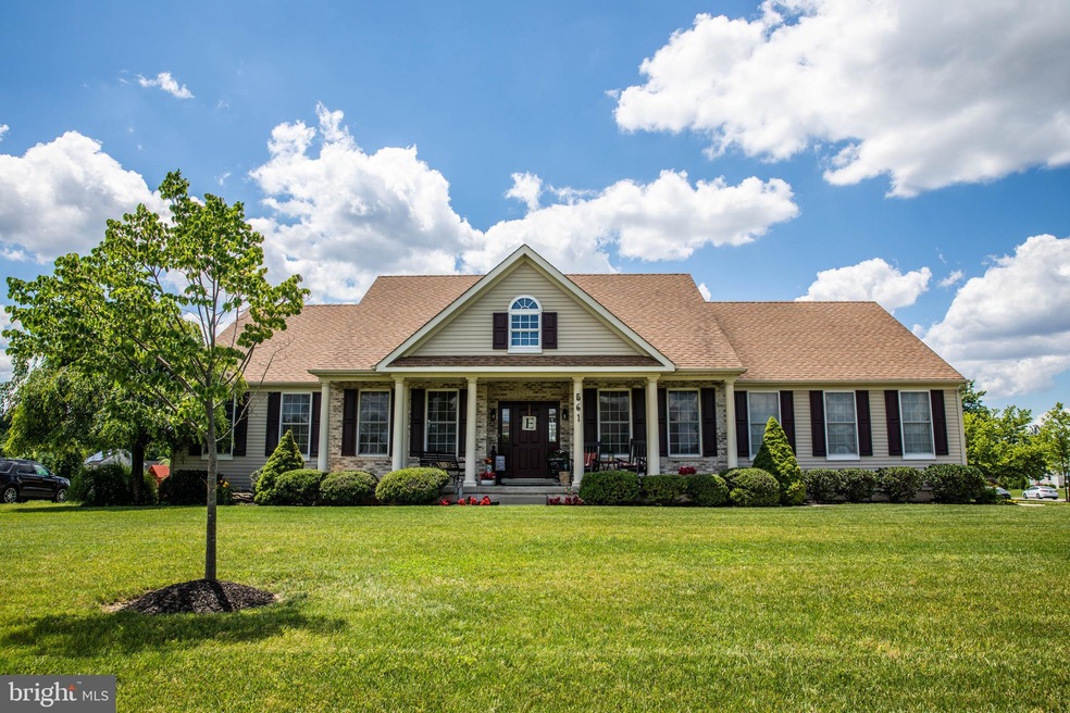 561 Thackery Ct, Mickleton, NJ 08056 - photo 1