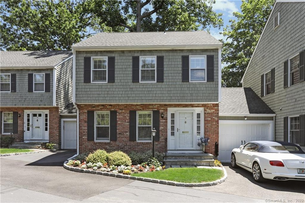 Coachman's Square #9
