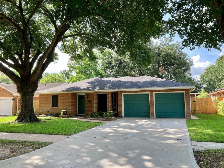 9738 Rambling Trail, Houston, TX 77089 - photo 1