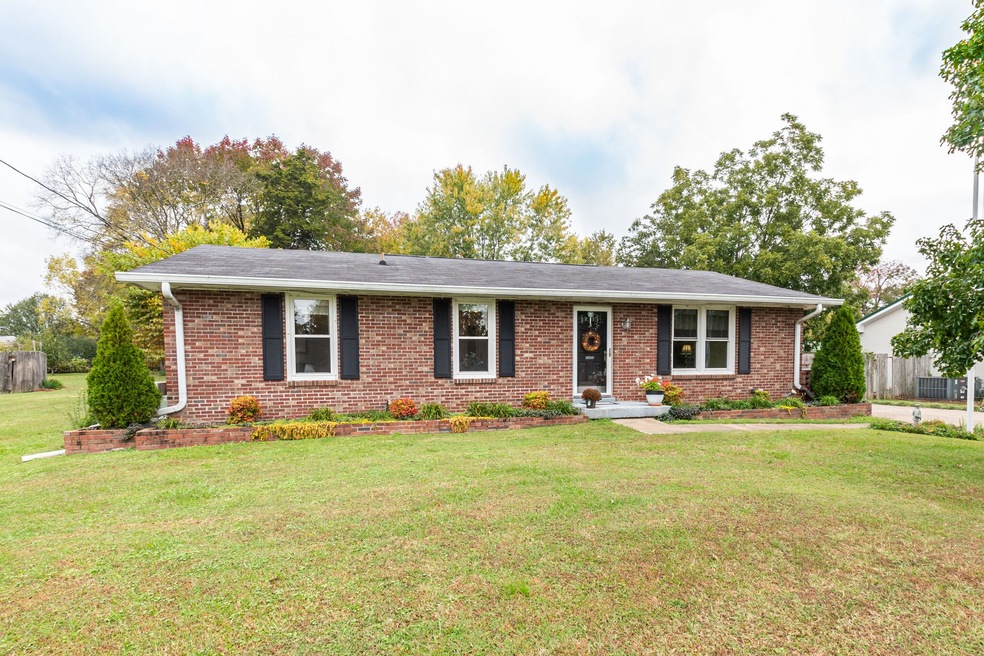 615 Rosa Dr, Lebanon, TN 37087 - photo 1