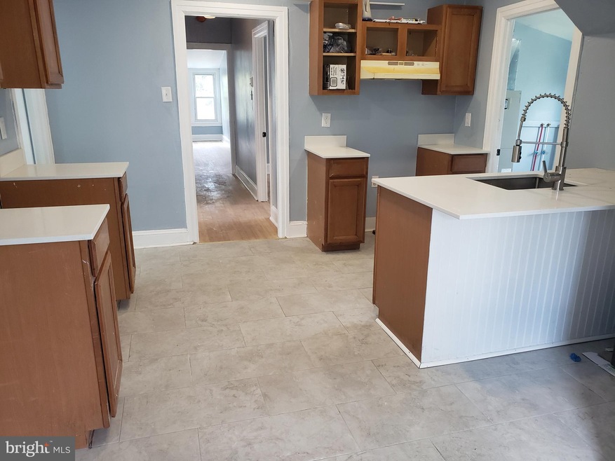 11 Cloverdale Ave unit 2, Upper Darby, PA 19082 - photo 1