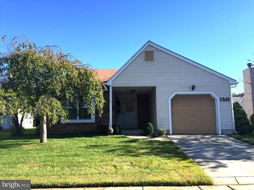 150 Lakebridge Dr, Woodbury, NJ 08096 - photo 1