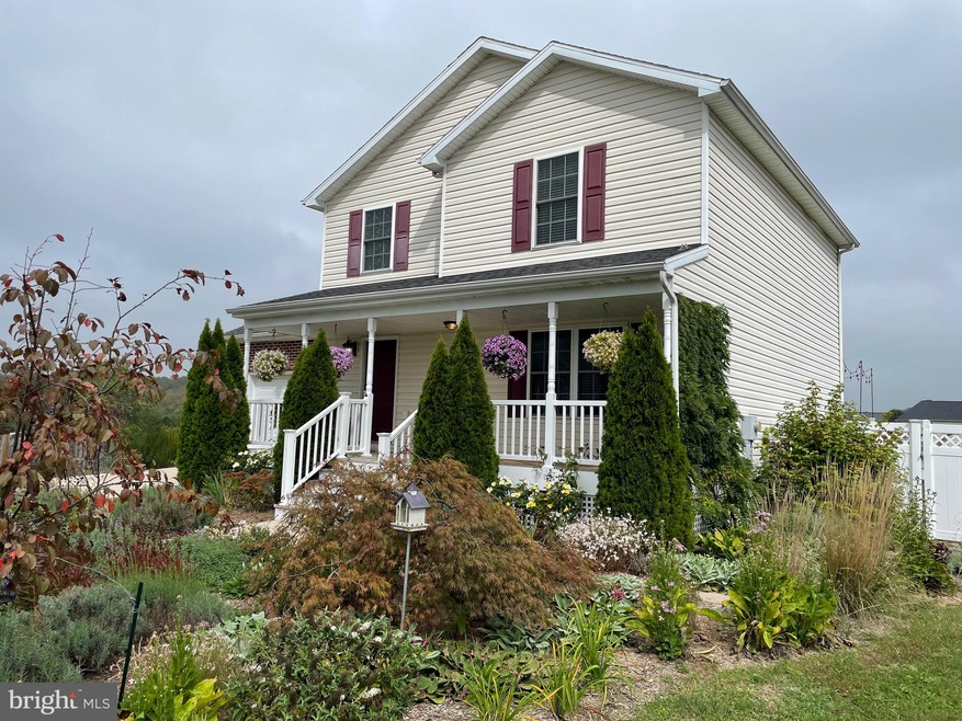100 Peggy Ct, Bunker Hill, WV 25413 - photo 1
