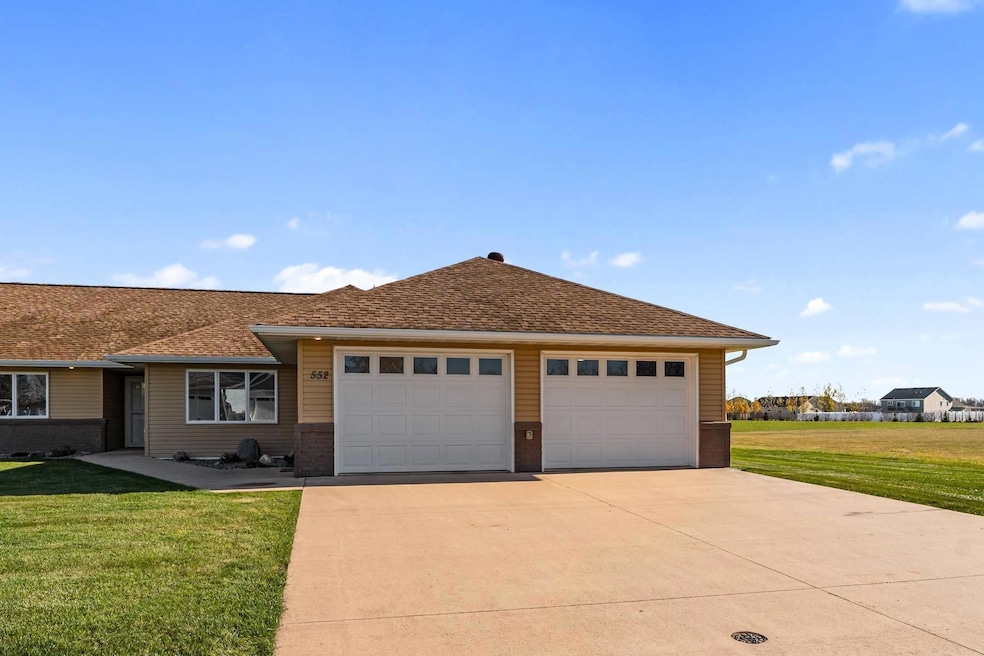 552 7th Ave SE, Mayville, ND 58257 - photo 1