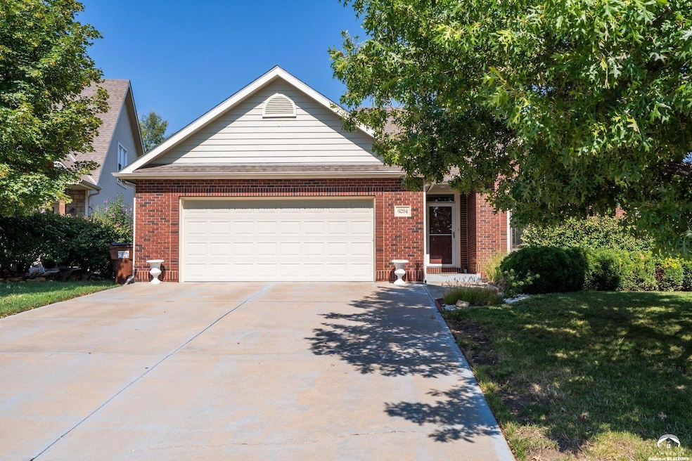 6204 Berando Ct, Lawrence, KS 66049 - photo 1
