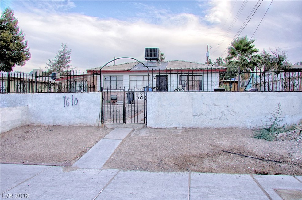 Great Investment Opportunity on this downtown Tri-