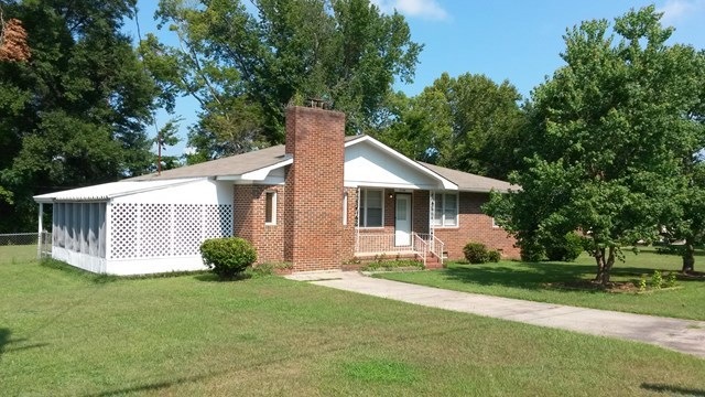 3265 Mcevoy Dr, Macon, GA 31206 - photo 1