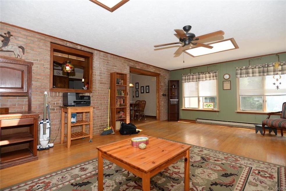 1465 Dartmouth Dr, Bethlehem, PA 18017 - photo 1