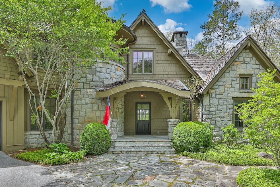Sold $4,550,000 • Co-Listing Agent