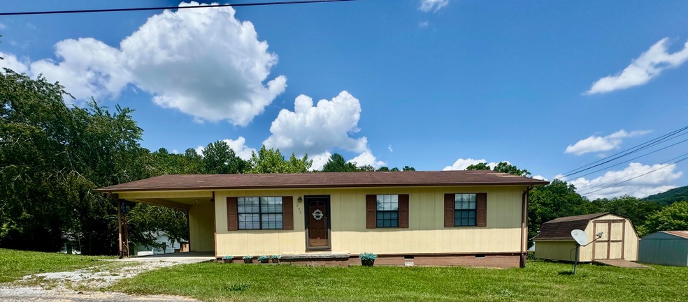 Pending $160,000 • Co-Listing Agent
