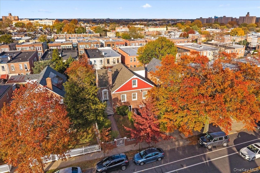 945 E 222nd St, Bronx, NY 10469 - photo 1