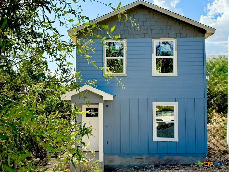 687 Burr Oak Ln, Canyon Lake, TX 78133 - photo 1